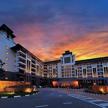 Pulai Spring Resort Kampung Kangkar Pulai Exteriör bild