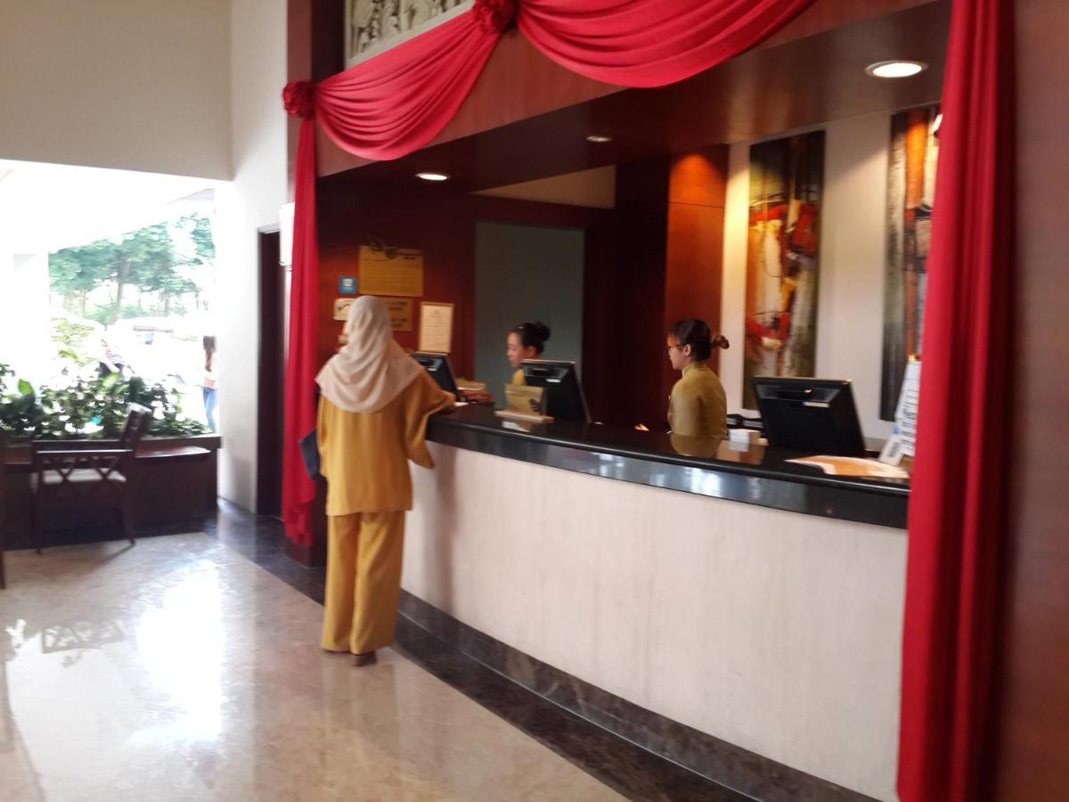 Pulai Spring Resort Kampung Kangkar Pulai Exteriör bild